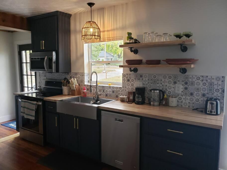 Cute Cottage-2 Min From Downtown Lincoln Ngoại thất bức ảnh